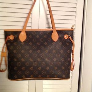 Classy everyday over should bag